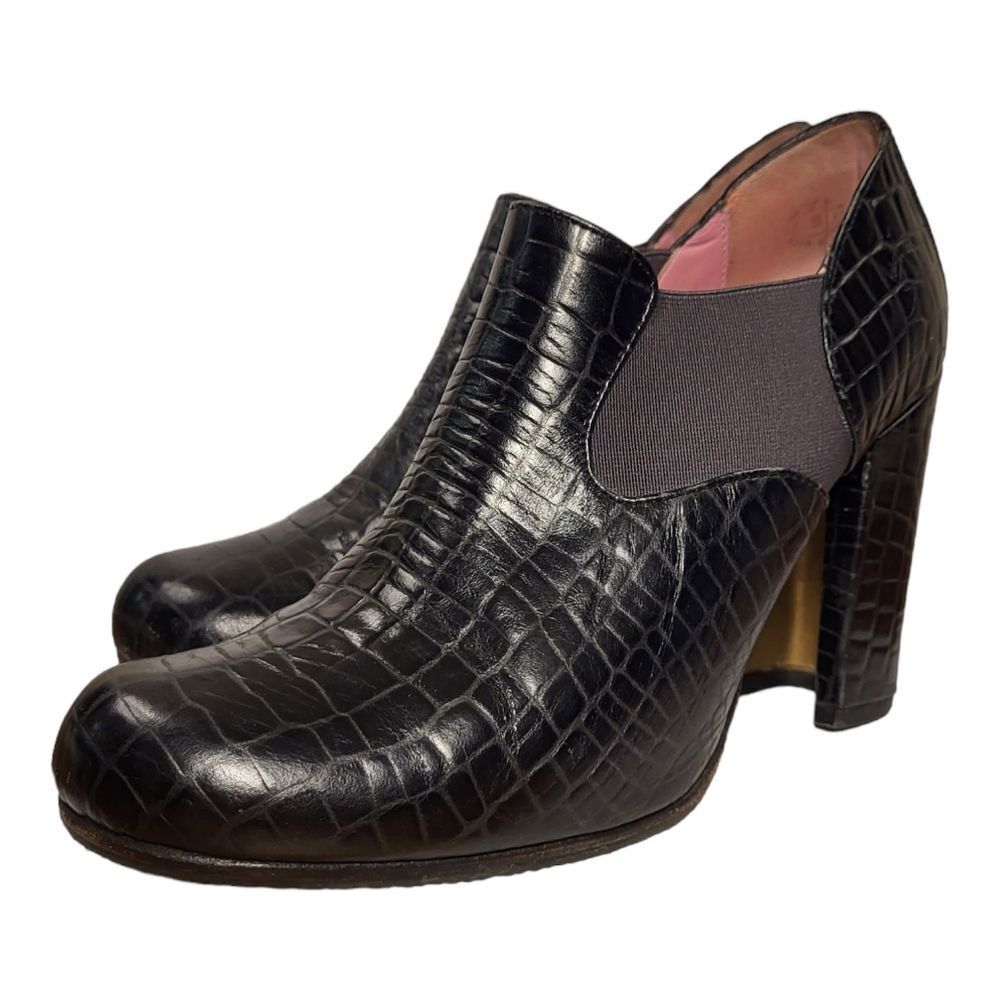 John Fluevog size 8 croc black u heel booties